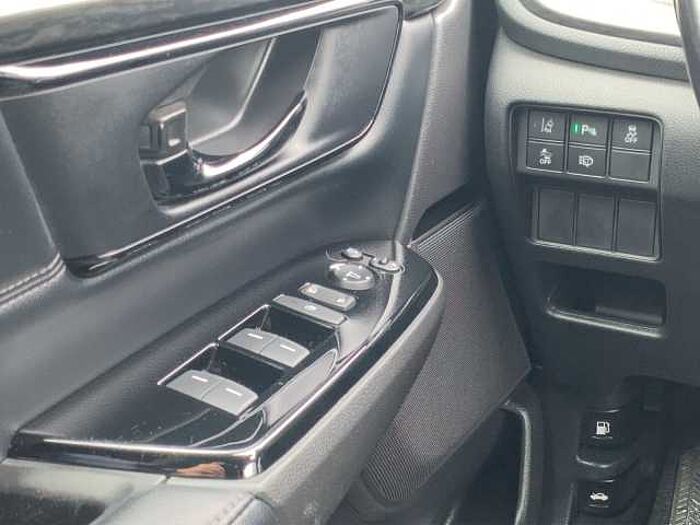 Honda CR-V 2.0 i-MMD HYBRID Sport Line WINTERRÄDER