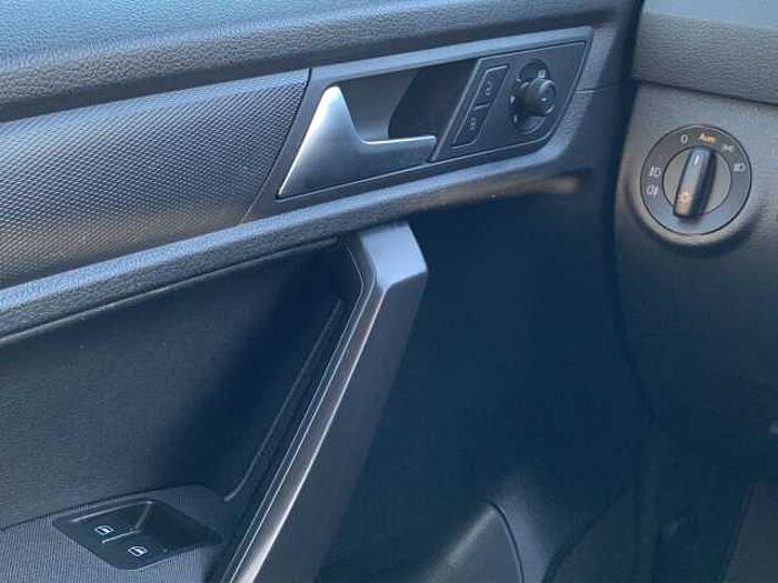 Volkswagen Caddy 1.4 TSI Trendline BMT Winterräder AHK